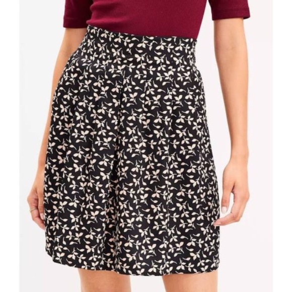 Loft Leaf Pleated Skirt small - Picture 2 of 6